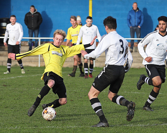 8651