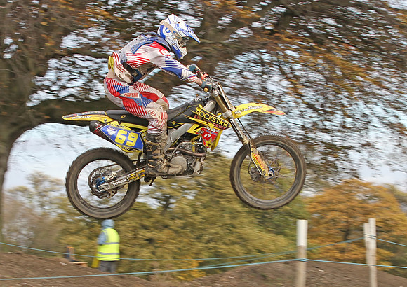 6969