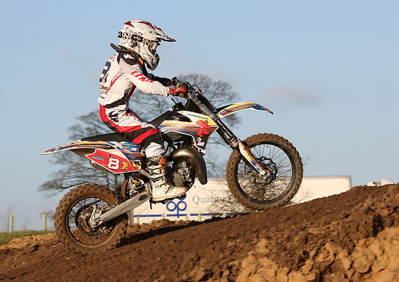 8116