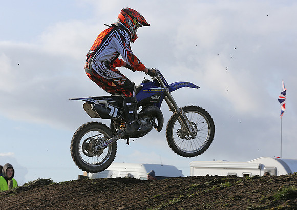 4325