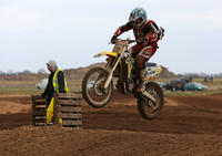 3652