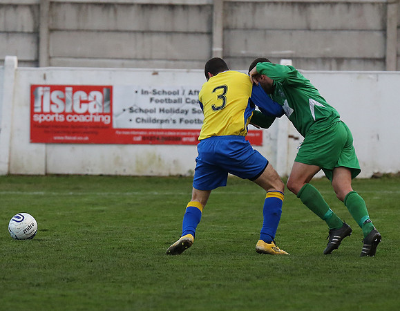 2599