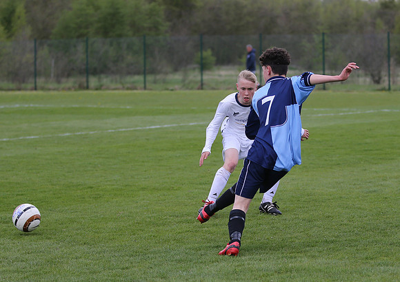 9747