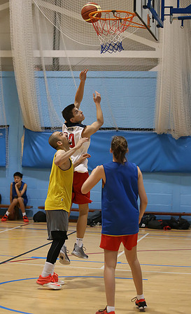 8722