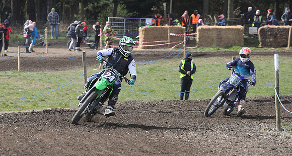 b7678