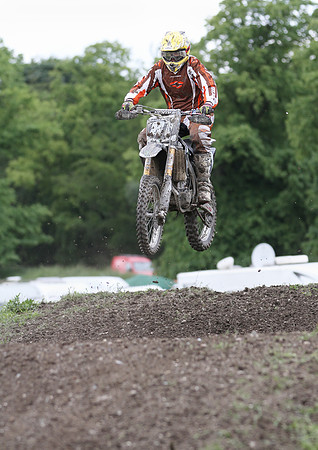 4452
