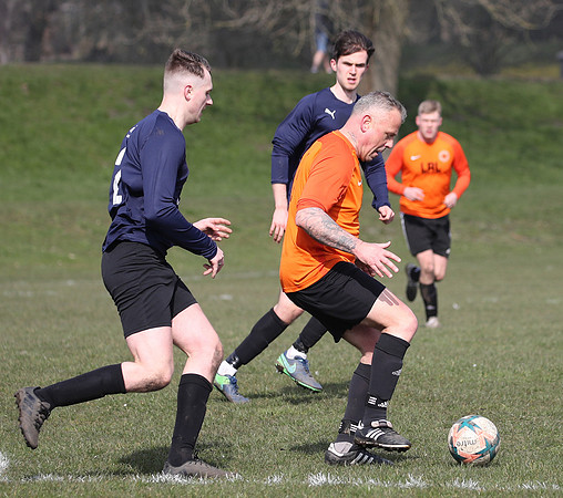 4613