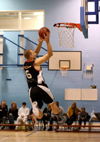 8335