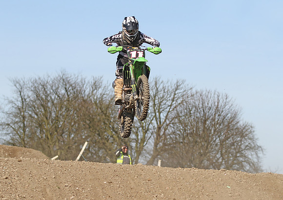 7216