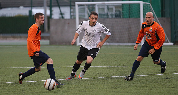 9353