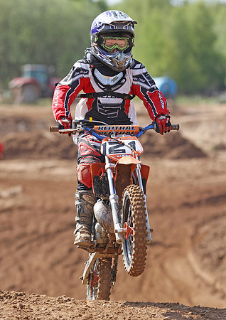 3820
