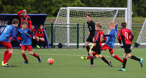 4633