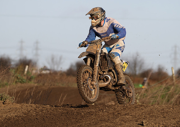 7357