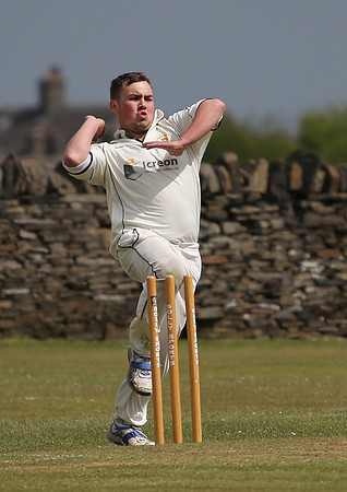 6699