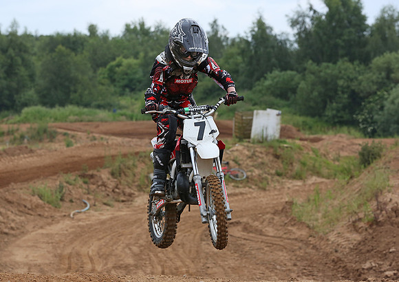 1913