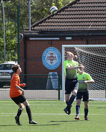 9032