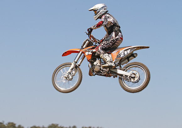 0100