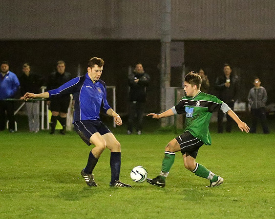 7593