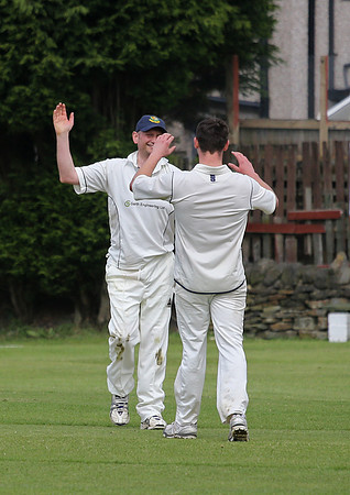 3951