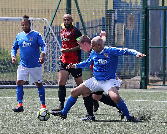 8748