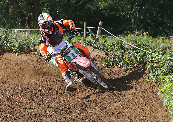5196