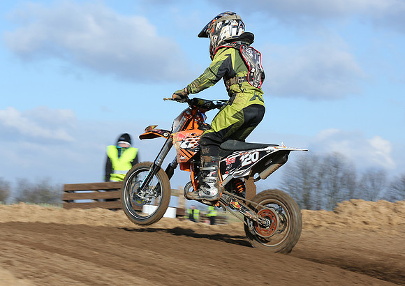 0637